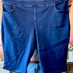 Stretch Waist Jean Capris